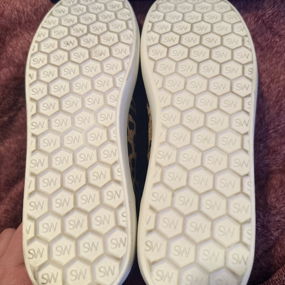 Stuart Weitzman like new, worn once! Livvy Sneakers in Leopard Print! So cute! - Picture 4 of 7